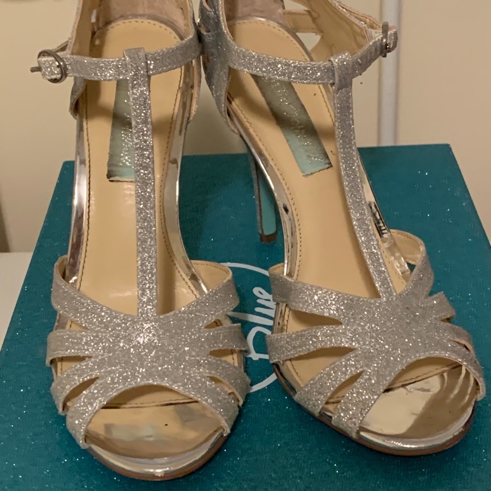 Evening shoes